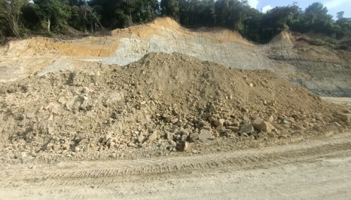 APH Desak Polri Selidiki Dugaan Galian Ilegal pada Proyek Jalan Rp16,4 M di Desa Komba