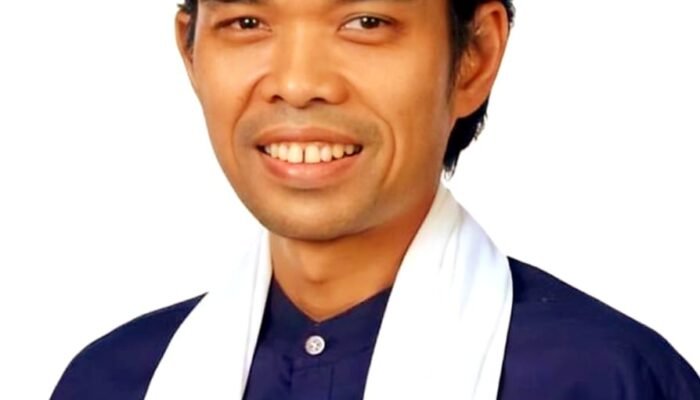 Ustadz Abdul Somad Isi Tabligh Akbar HUT ke-67 Luwu