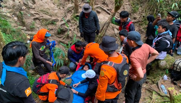 3.786 Pendaki Ramaikan Bawakaraeng, 31 Orang Dievakuasi Tim SAR