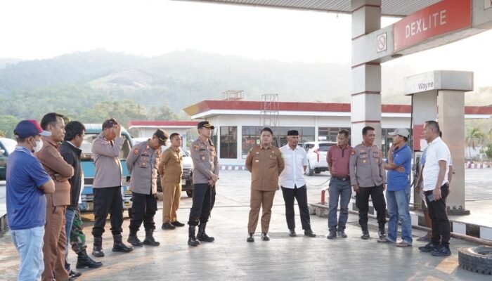 Antrean Panjang BBM di Walenrang, Wabup Luwu Minta Penyaluran Diawasi