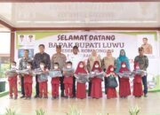 Pemkab Luwu Perkuat Pendidikan, Siswa Terima Seragam, Sepatu dan Tas Gratis