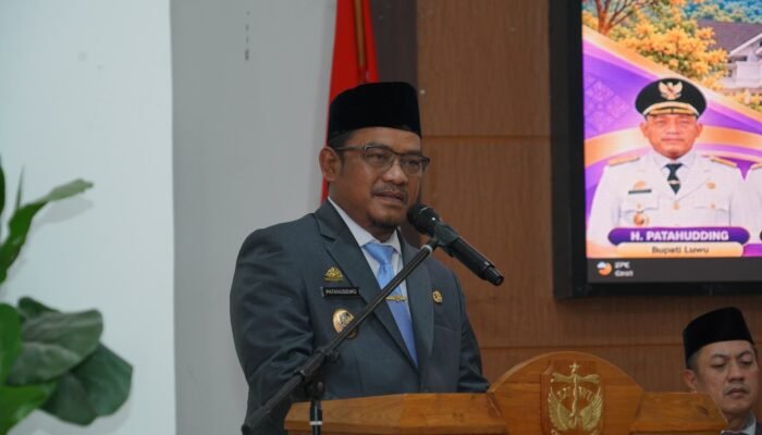 Kukuhkan 127 Pejabat Pemkab Luwu, Patahudding Tegaskan Penataan Bukan Promosi