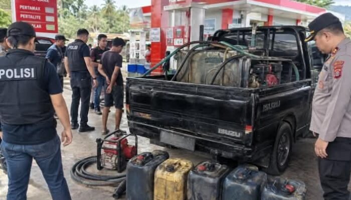 Isi Solar Pakai Barcode ‘Palsu’ dan Tangki Modifikasi, 3 Pria di Luwu Ditangkap Polisi