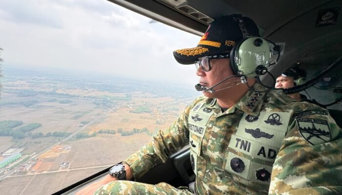 Karhutla TNWK: Helikopter Black Hawk & TMC Dikerahkan Padamkan Api
